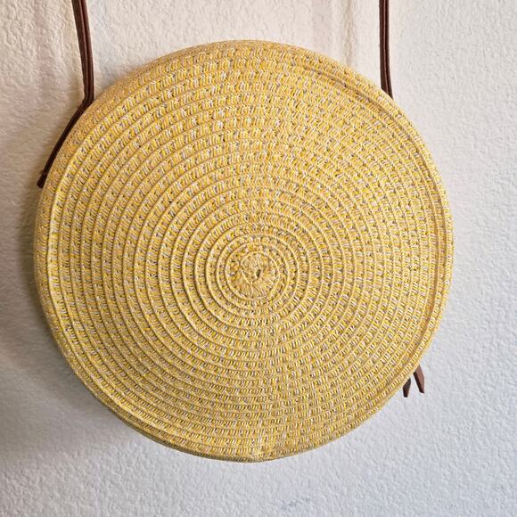 One Size – Express Yellow Woven Circular Mini Bag (2019) - Picture 5 of 5